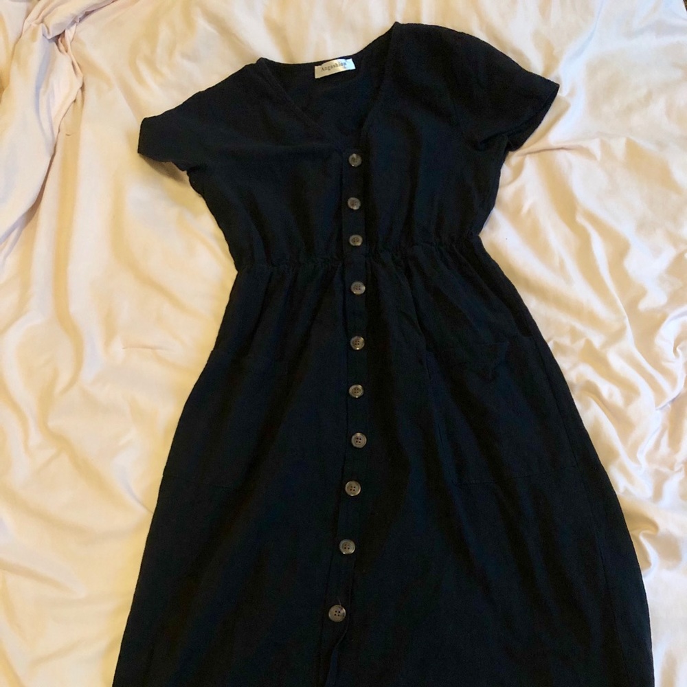 Black - faux button up linen dress